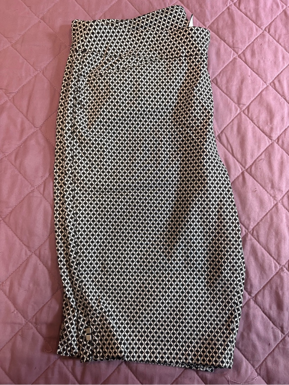 Kim Rogers Black and White Geometric Bermuda Shorts
